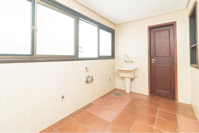Imagem Apartamento com 3 Quartos à Venda, 157 m² em Vila Assunção - Porto Alegre
