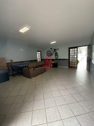 Imagem Casa com 4 Quartos à Venda, 345 m² em Ahú - Curitiba Imagem Casa com 4 Quartos à Venda, 345 m² em Ahú - Curitiba