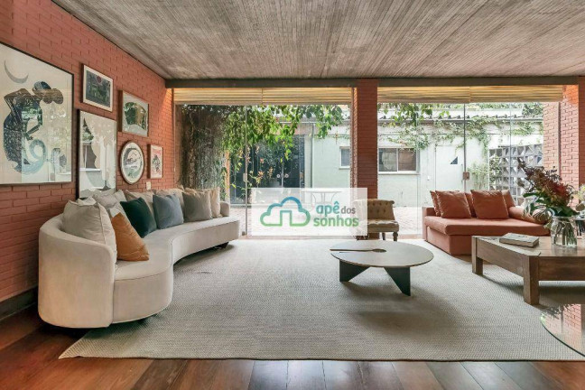 Casa com 4 Quartos à Venda, 380 m² em Alto De Pinheiros - São Paulo