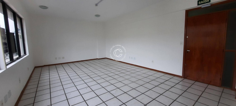 Imagem Sala Comercial à Venda, 37 m² em Centro - Santa Maria Imagem Sala Comercial à Venda, 37 m² em Centro - Santa Maria