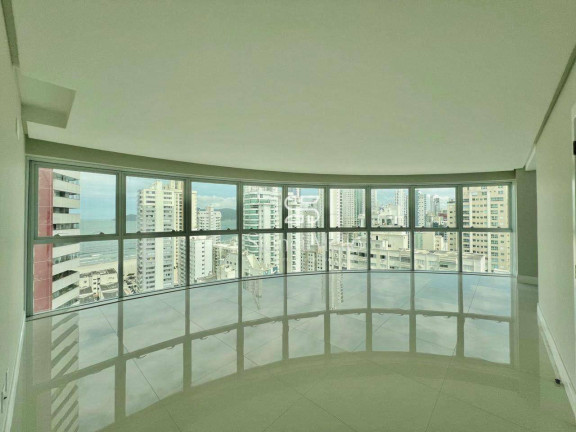 Apartamento com 4 Quartos à Venda, 131 m² em 2 Quadra Centro - Balneário Camboriú