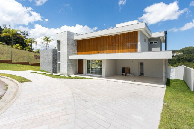 Imagem Casa com 4 Quartos à Venda, em Vila Nova - Porto Alegre Imagem Casa com 4 Quartos à Venda, em Vila Nova - Porto Alegre