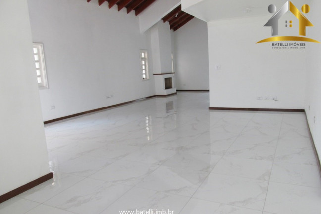 Imagem Casa de Condomínio com 3 Quartos à Venda, 330 m² em Alphaville - Santana De Parnaíba Imagem Casa de Condomínio com 3 Quartos à Venda, 330 m² em Alphaville - Santana De Parnaíba