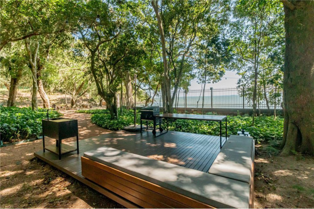 Imagem Casa com 3 Quartos à Venda, 438 m² em Pedra Redonda - Porto Alegre Imagem Casa com 3 Quartos à Venda, 438 m² em Pedra Redonda - Porto Alegre