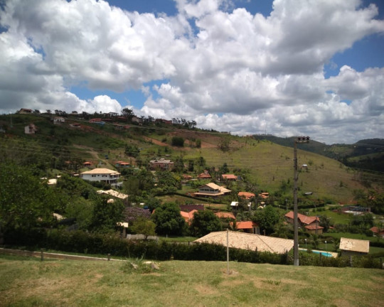 Imagem Imóvel com 3 Quartos à Venda, 1.368 m² em Fazendinhas Miragem - Simão Pereira