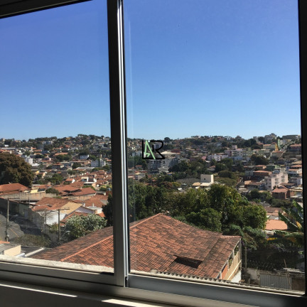 Imagem Apartamento com 2 Quartos à Venda, 30 m² em Havaí - Belo Horizonte