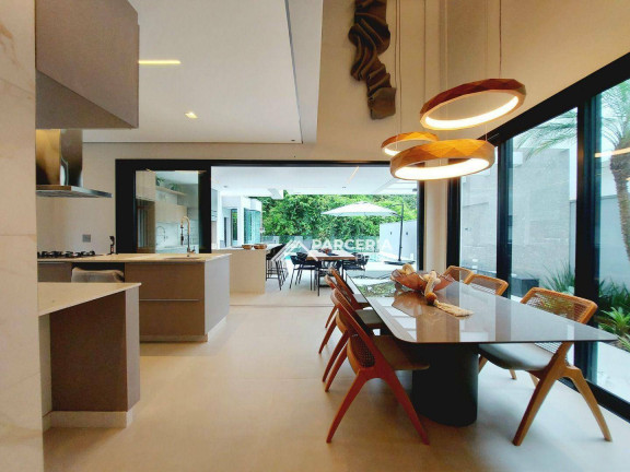 Imagem Casa com 6 Quartos à Venda, 391 m² em Riviera Módulo 16 - Bertioga Imagem Casa com 6 Quartos à Venda, 391 m² em Riviera Módulo 16 - Bertioga