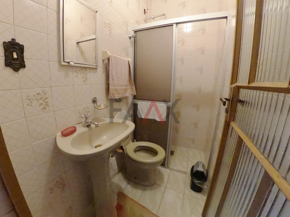 Imagem Casa com 5 Quartos à Venda, 362 m² em Centro - Guarapuava Imagem Casa com 5 Quartos à Venda, 362 m² em Centro - Guarapuava