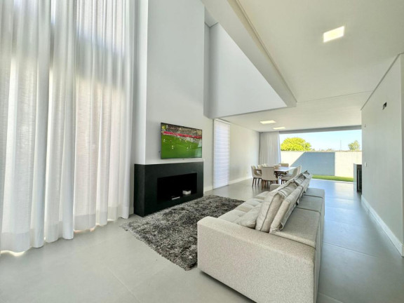 Imagem Casa com 4 Quartos à Venda, em -- - Capao Da Canoa Imagem Casa com 4 Quartos à Venda, em -- - Capao Da Canoa