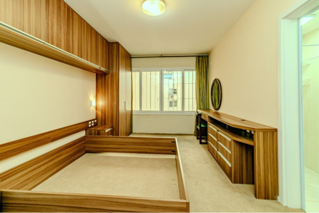 Imagem Apartamento com 3 Quartos à Venda, 177 m² em Centro Histórico - Porto Alegre Imagem Apartamento com 3 Quartos à Venda, 177 m² em Centro Histórico - Porto Alegre