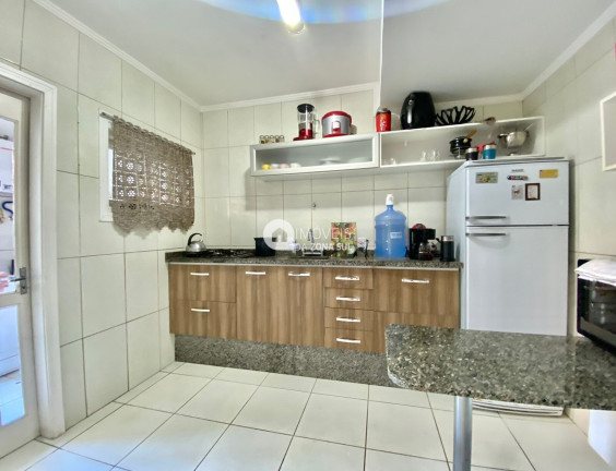 Imagem Casa com 3 Quartos à Venda, 149 m²