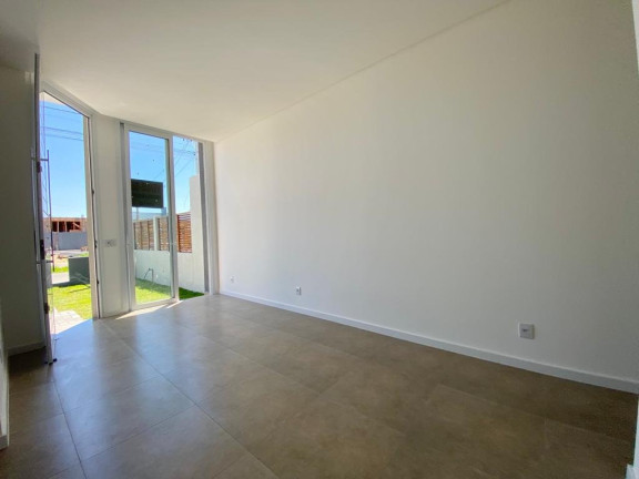 Imagem Casa com 2 Quartos à Venda, 67 m² em Praia Guarani - Capão Da Canoa Imagem Casa com 2 Quartos à Venda, 67 m² em Praia Guarani - Capão Da Canoa