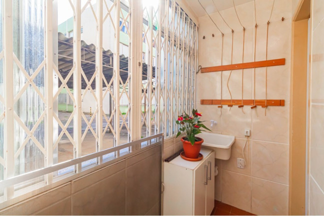 Imagem Imóvel com 2 Quartos à Venda, 67 m² em Teresópolis - Porto Alegre Imagem Imóvel com 2 Quartos à Venda, 67 m² em Teresópolis - Porto Alegre