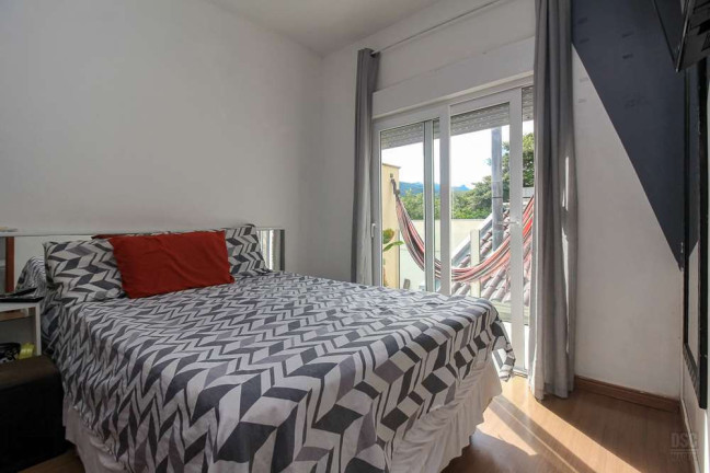 Imagem Casa com 2 Quartos à Venda,  em Vila Nova - Porto Alegre