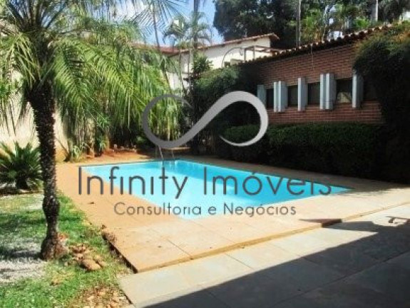 Casa com 5 Quartos à Venda, 1.027 m² em São Luiz - Belo Horizonte