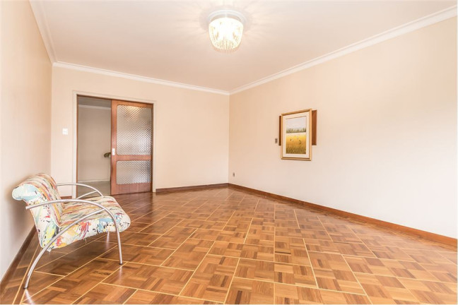 Imagem Imóvel com 4 Quartos à Venda, em Menino Deus - Porto Alegre Imagem Imóvel com 4 Quartos à Venda, em Menino Deus - Porto Alegre
