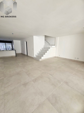 Imagem Casa com 6 Quartos à Venda, 380 m² em Barra Da Tijuca - Rio De Janeiro Imagem Casa com 6 Quartos à Venda, 380 m² em Barra Da Tijuca - Rio De Janeiro