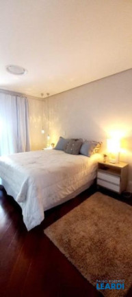 Imagem Sobrado com 3 Quartos à Venda, 415 m² em Vila Scarpelli - Santo André Imagem Sobrado com 3 Quartos à Venda, 415 m² em Vila Scarpelli - Santo André