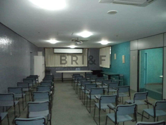 Imóvel Comercial à Venda ou Locação, 43 m² em Moema - São Paulo