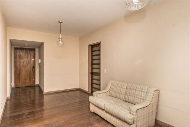 Imagem Apartamento com 3 Quartos à Venda, 88 m² em Menino Deus - Porto Alegre Imagem Apartamento com 3 Quartos à Venda, 88 m² em Menino Deus - Porto Alegre