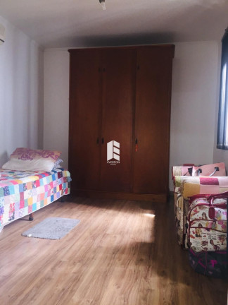 Imagem Imóvel com 15 Quartos à Venda, 352 m² em Nossa Senhora De Fátima - Santa Maria Imagem Imóvel com 15 Quartos à Venda, 352 m² em Nossa Senhora De Fátima - Santa Maria