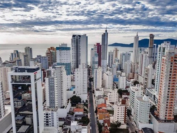 Apartamento com 4 Quartos à Venda, 138 m² em Centro - Balneário Camboriú
