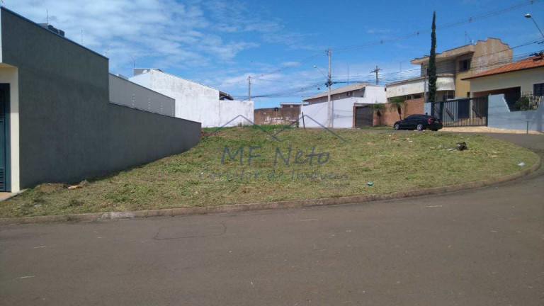 Imagem Terreno à Venda, 316 m² em Jardim Petrópolis - Pirassununga Imagem Terreno à Venda, 316 m² em Jardim Petrópolis - Pirassununga