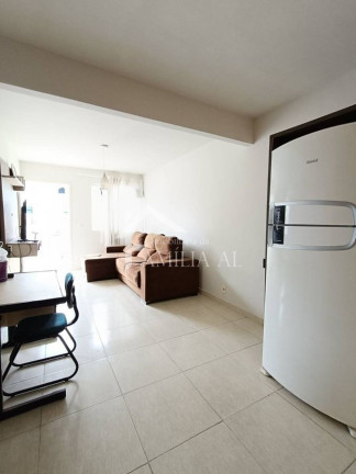 Imagem Casa com 3 Quartos à Venda, 91 m² em Iririú - Joinville