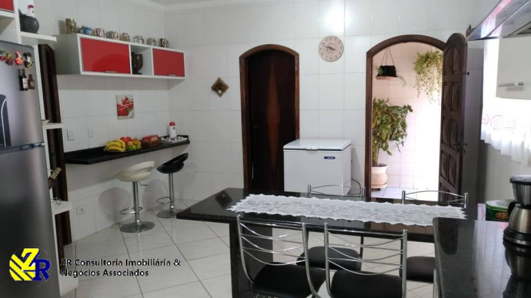 Imagem Sobrado com 3 Quartos à Venda, 300 m² em Jardim Piqueroby - São Paulo Imagem Sobrado com 3 Quartos à Venda, 300 m² em Jardim Piqueroby - São Paulo