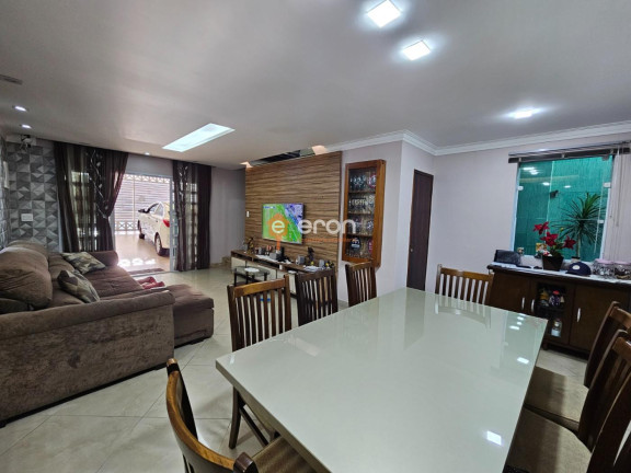 Imagem Casa com 3 Quartos à Venda, 188 m² Imagem Casa com 3 Quartos à Venda, 188 m²