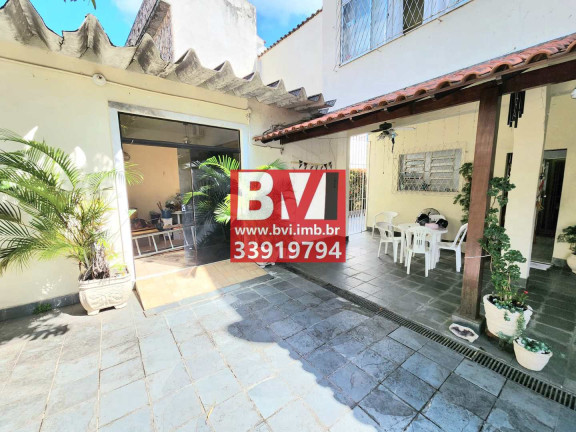 Imagem Casa com 5 Quartos à Venda, 224 m² em Vila Kosmos - Rio De Janeiro Imagem Casa com 5 Quartos à Venda, 224 m² em Vila Kosmos - Rio De Janeiro