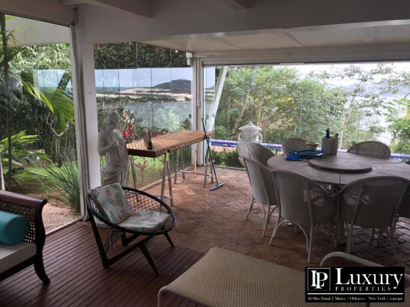 Imagem Casa com 5 Quartos à Venda, em Lagoa Da Conceição - Florianópolis Imagem Casa com 5 Quartos à Venda, em Lagoa Da Conceição - Florianópolis