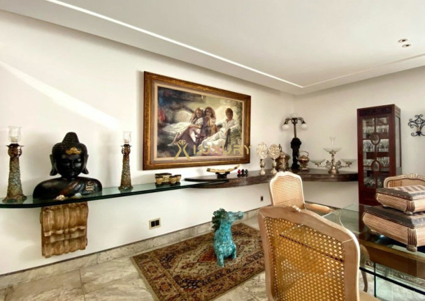 Imagem Imóvel com 4 Quartos à Venda, 560 m² em Lourdes - Belo Horizonte Imagem Imóvel com 4 Quartos à Venda, 560 m² em Lourdes - Belo Horizonte