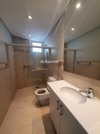 Imagem Imóvel com 2 Quartos à Venda, 200 m² em Centro - Balneário Camboriú Imagem Imóvel com 2 Quartos à Venda, 200 m² em Centro - Balneário Camboriú