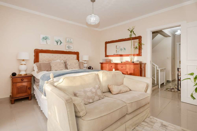 Imagem Casa com 3 Quartos à Venda, em Nonoai - Porto Alegre Imagem Casa com 3 Quartos à Venda, em Nonoai - Porto Alegre