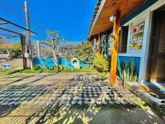 Imagem Casa com 2 Quartos à Venda, 41 m²