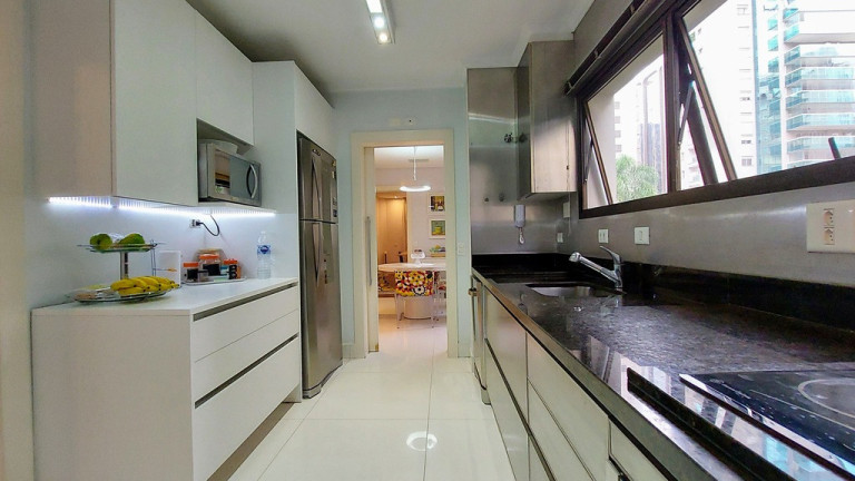 Imagem Apartamento com 4 Quartos à Venda, 246 m² em Itaim Bibi - São Paulo Imagem Apartamento com 4 Quartos à Venda, 246 m² em Itaim Bibi - São Paulo