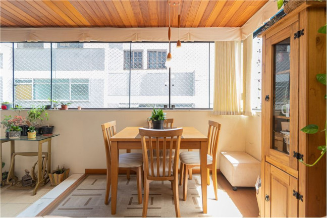 Imagem Apartamento com 2 Quartos à Venda, 62 m² em Petrópolis - Porto Alegre Imagem Apartamento com 2 Quartos à Venda, 62 m² em Petrópolis - Porto Alegre