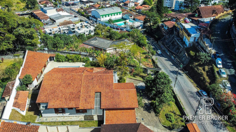 Imagem Casa com 4 Quartos à Venda, 289 m² em Tijuca - Teresópolis Imagem Casa com 4 Quartos à Venda, 289 m² em Tijuca - Teresópolis
