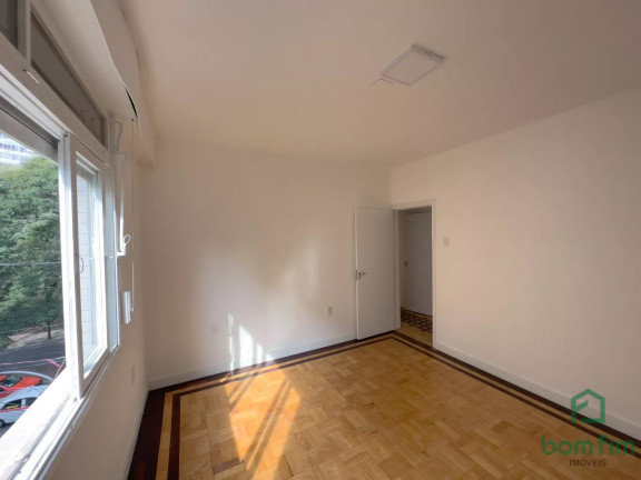Imagem Apartamento com 3 Quartos à Venda, 120 m² em Santana - Porto Alegre Imagem Apartamento com 3 Quartos à Venda, 120 m² em Santana - Porto Alegre