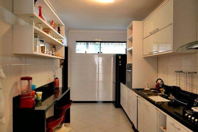 Imagem Casa com 4 Quartos à Venda, 245 m² em Jardim Placaford - Salvador