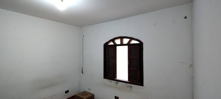 Imagem Casa com 4 Quartos à Venda, 135 m² em Jardim Dona Sinhá - São Paulo