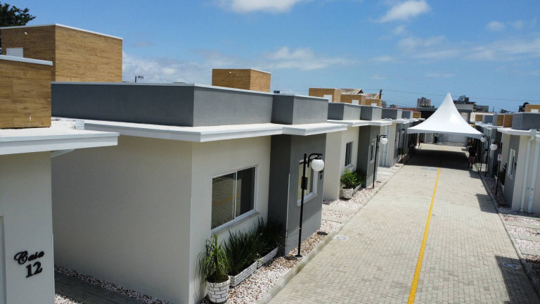 Imagem Casa com 2 Quartos à Venda, 80 m² em Centro - Balneário Piçarras Imagem Casa com 2 Quartos à Venda, 80 m² em Centro - Balneário Piçarras