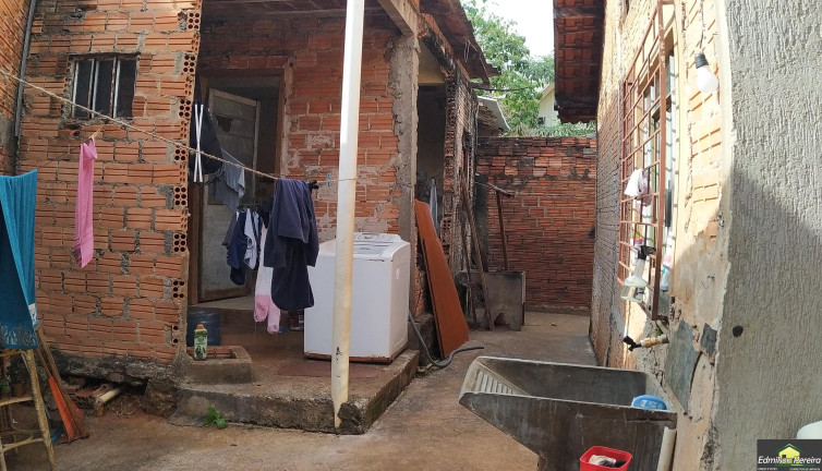 Imagem Casa com 3 Quartos à Venda, 80 m² em Califórnia - Londrina