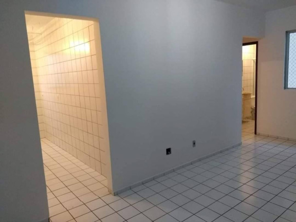 Casa com 2 Quartos à Venda,  em Botucatu