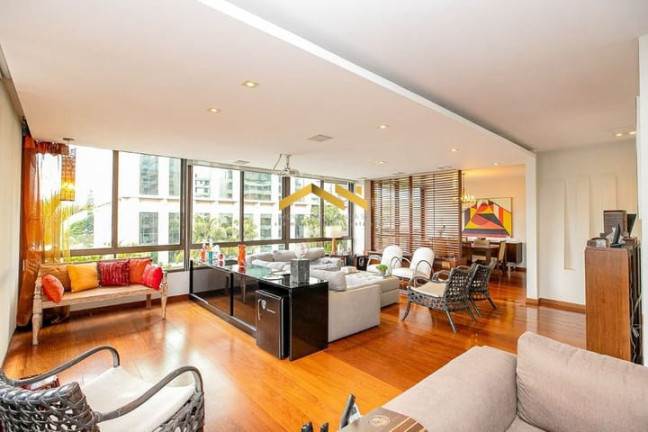 Foto do imóvel Apartamento com 3 Quartos à Venda, 225 m² em Itaim Bibi - São Paulo