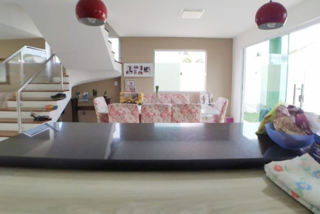 Imagem Casa com 4 Quartos à Venda, 340 m²