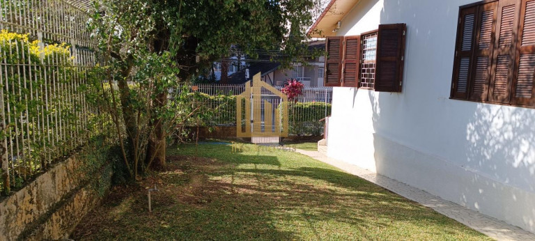Imagem Casa com 4 Quartos à Venda, 230 m² em Ahú - Curitiba