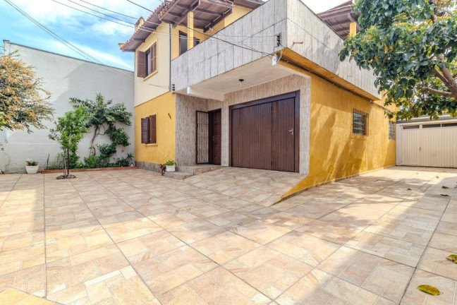 Imagem Casa com 5 Quartos à Venda, 270 m² em Sarandi - Porto Alegre Imagem Casa com 5 Quartos à Venda, 270 m² em Sarandi - Porto Alegre