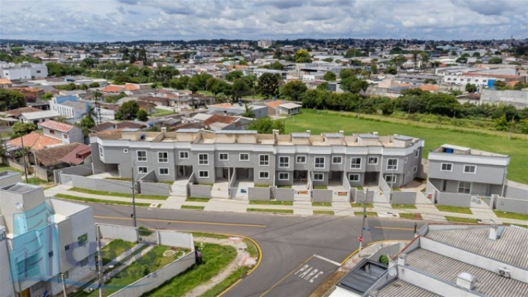 Imagem Casa com 3 Quartos à Venda, 102 m² em Uberaba - Curitiba Imagem Casa com 3 Quartos à Venda, 102 m² em Uberaba - Curitiba